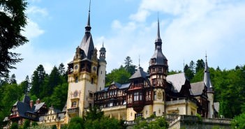 Co zwiedzić w Rumunii? Ciekawe miejsca, które koniecznie warto zobaczyć! Zamek Peles w Rumunii