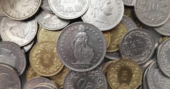 Pomoc dla frankowiczów – gdzie szukać pomocy kiedy masz drogi kredyt we frankach? monety